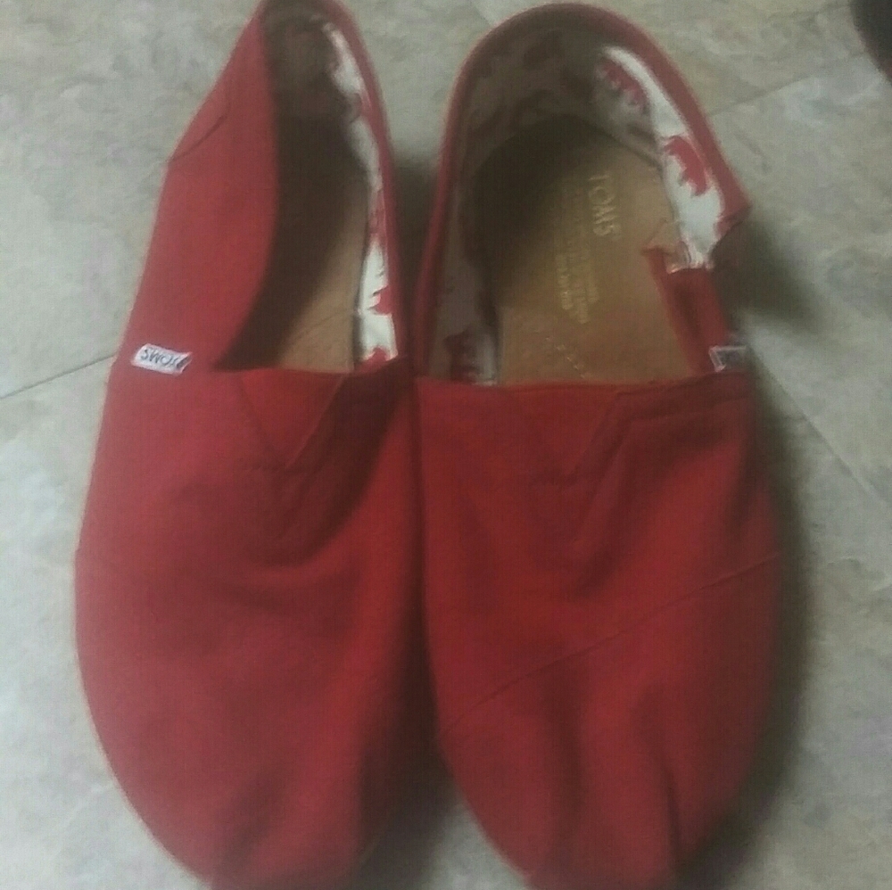 TOMS Size 11